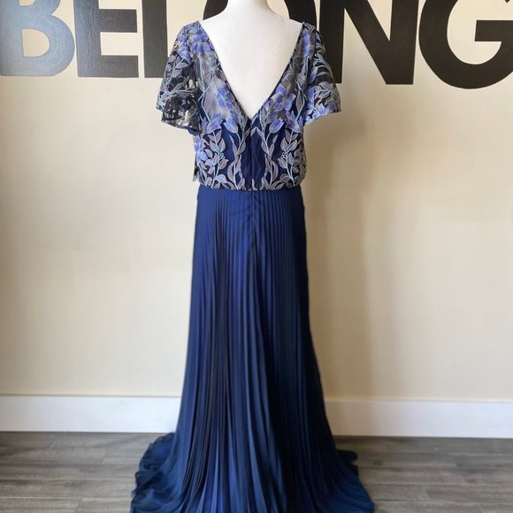 JS Collections Pleat Dress - Picture 4 of 5